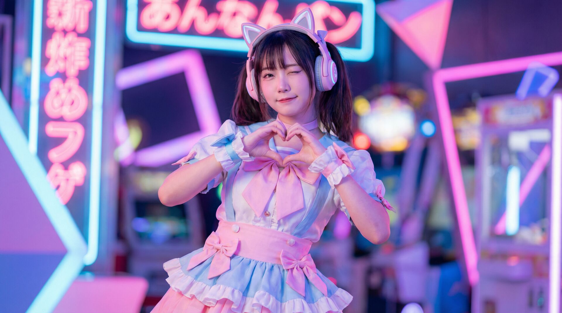 蜜芽二次元cosplay视频